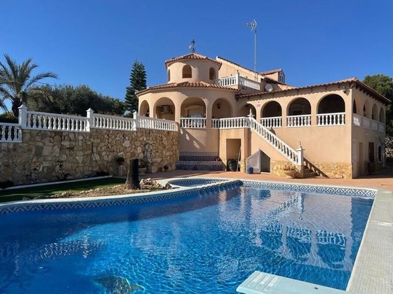 Foto 1 de Chalet en venta en Algorfa de 4 habitaciones con terraza y piscina
