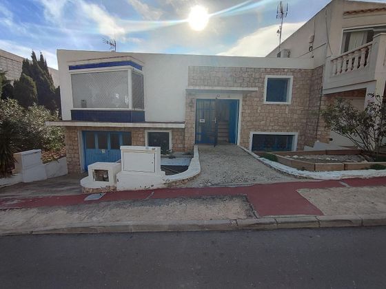 Foto 2 de Venta de casa en Torrelamata - La Mata de 5 habitaciones con terraza y garaje