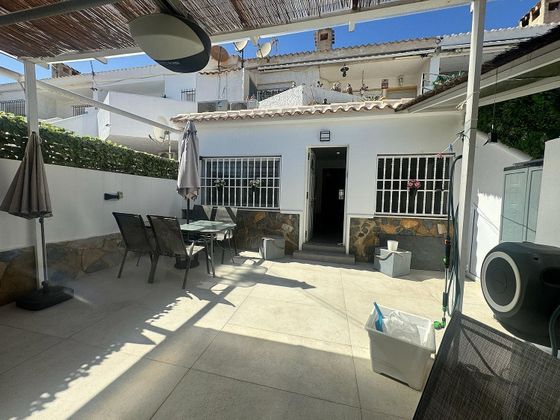Foto 1 de Pis en venda a Dehesa de Campoamor - La Regia - Aguamarina de 2 habitacions amb terrassa i jardí