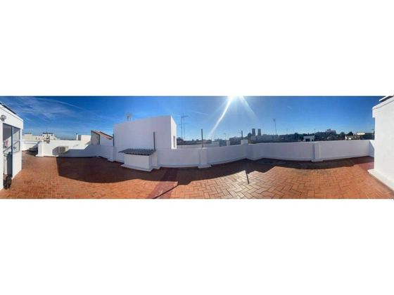 Foto 1 de Pis en venda a calle Pintor Cortina de 4 habitacions amb terrassa i balcó