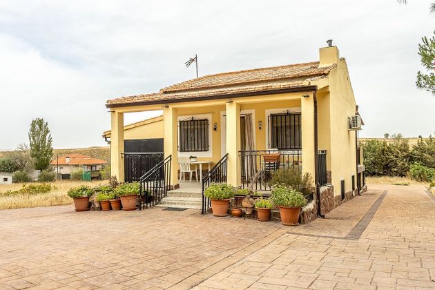 Foto 1 de Xalet en venda a Fuentidueña de Tajo de 4 habitacions amb terrassa i garatge