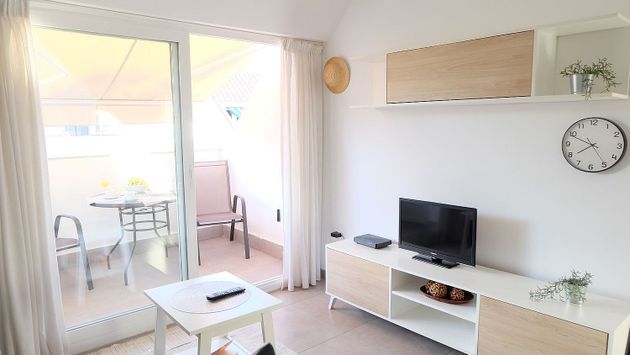 Foto 2 de Àtic en lloguer a Playa de los Boliches de 2 habitacions amb terrassa i mobles