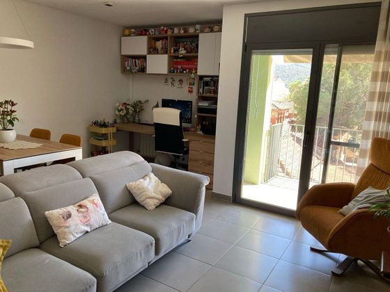 Foto 2 de Pis en venda a Llinars del Valles de 3 habitacions amb terrassa i garatge