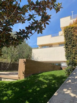 Foto 2 de Chalet en venta en Can Girona - Terramar - Can Pei - Vinyet de 5 habitaciones con terraza y piscina