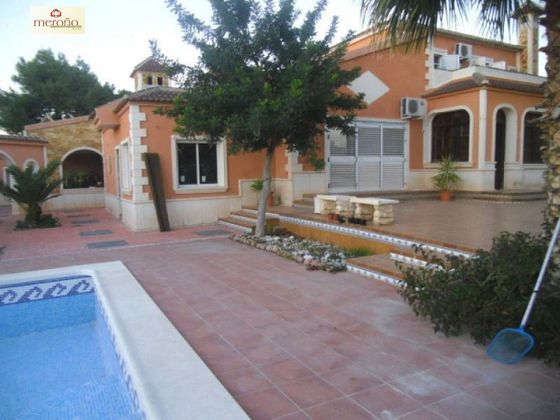 Foto 1 de Xalet en venda a La Algoda - Matola - El Pla de 5 habitacions amb terrassa i piscina