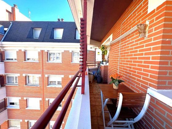 Foto 1 de Pis en venda a Txurdinaga de 3 habitacions amb terrassa i garatge