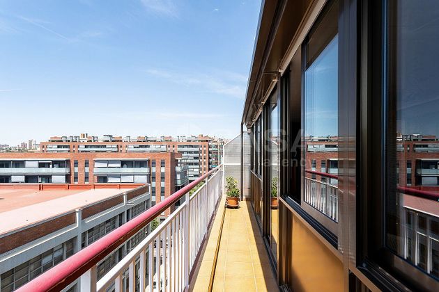 Foto 2 de Ático en venta en Centre - Hospitalet de Llobregat, L´ de 2 habitaciones con terraza y balcón