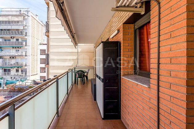 Foto 1 de Dúplex en venda a Vinyets - Molí Vell de 4 habitacions amb terrassa i balcó