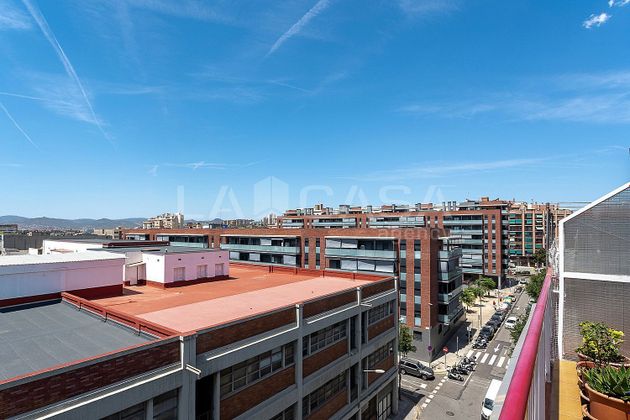 Foto 1 de Ático en venta en Centre - Hospitalet de Llobregat, L´ de 2 habitaciones con terraza y balcón