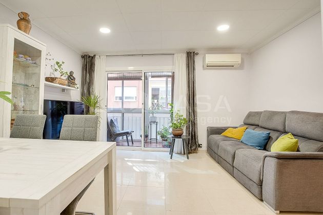 Foto 1 de Venta de piso en Centre - Prat de Llobregat, El de 3 habitaciones con balcón y calefacción