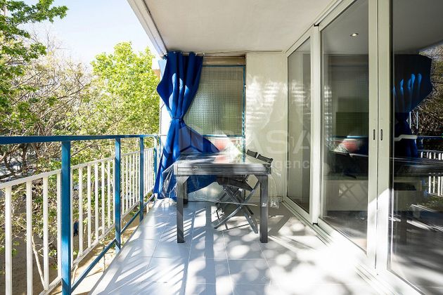 Foto 2 de Piso en venta en Bellvitge de 4 habitaciones con balcón y aire acondicionado