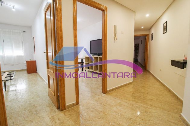 Foto 2 de Alquiler de piso en Monteagudo de 2 habitaciones con garaje y muebles