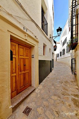 Foto 1 de Casa adossada en venda a Alhama de Granada de 2 habitacions amb balcó