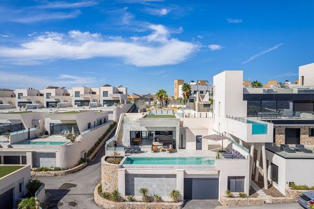 Foto 1 de Xalet en venda a Ciudad Quesada de 5 habitacions amb terrassa i piscina