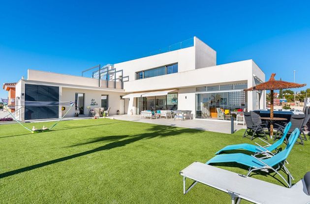 Foto 2 de Chalet en venta en Ciudad Quesada de 5 habitaciones con terraza y piscina