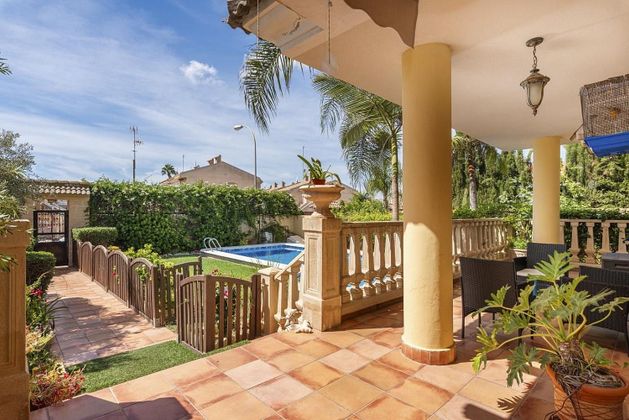 Foto 2 de Xalet en venda a Nueva Torrevieja - Aguas Nuevas de 4 habitacions amb terrassa i piscina