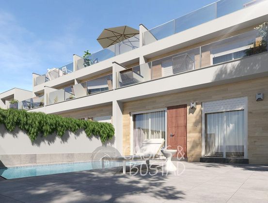Foto 1 de Casa en venta en Los Peñascos-El Salero-Los Imbernones de 3 habitaciones con terraza y piscina