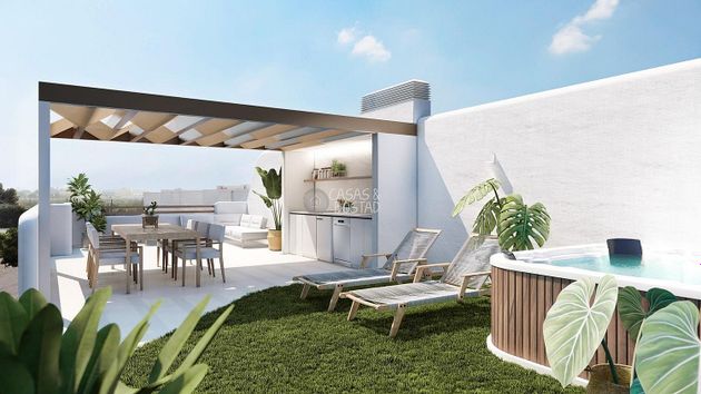 Foto 1 de Casa en venta en San Pedro del Pinatar de 2 habitaciones con terraza y piscina