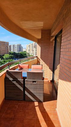 Foto 1 de Piso en venta en Garbinet de 4 habitaciones con terraza y piscina