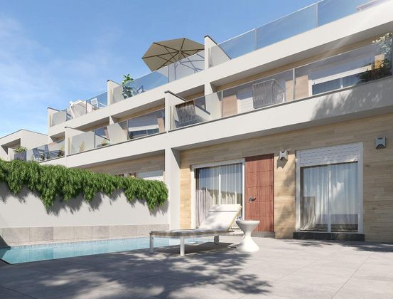 Foto 1 de Casa en venta en Los Peñascos-El Salero-Los Imbernones de 3 habitaciones con terraza y piscina