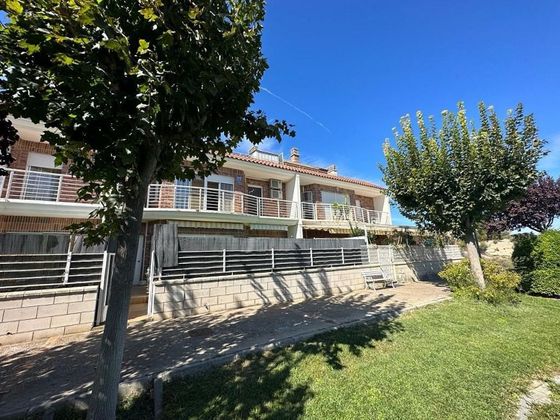 Foto 1 de Casa en venda a María de Huerva de 4 habitacions amb terrassa i piscina