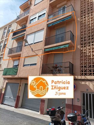 Foto 1 de Venta de piso en Jijona/Xixona de 2 habitaciones con balcón