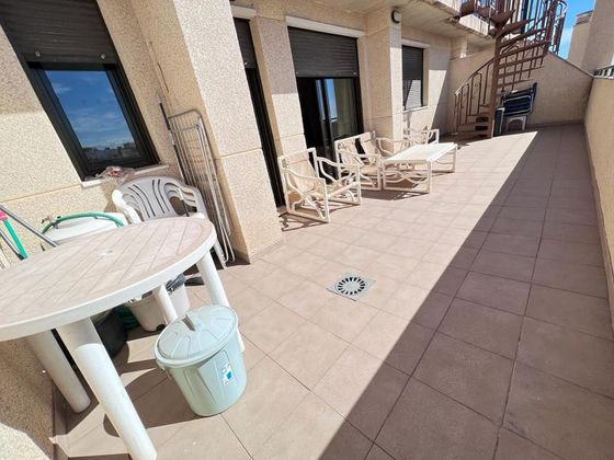 Foto 1 de Àtic en venda a Águilas ciudad de 3 habitacions amb terrassa i piscina