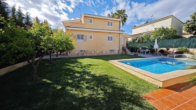 Foto 2 de Alquiler de chalet en Entrepinos de 4 habitaciones con terraza y piscina