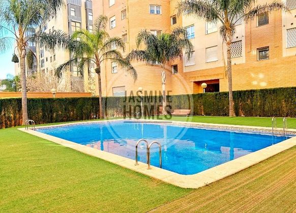 Foto 1 de Pis en venda a calle Duplex Zona Alfauir Centro Comercial Arena de 2 habitacions amb terrassa i piscina