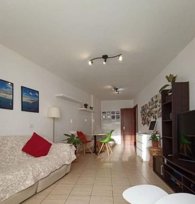 Foto 2 de Venta de piso en calle Adeje Casco de 3 habitaciones con terraza y garaje