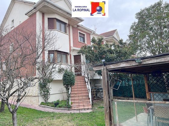 Foto 1 de Casa en venda a Cabrerizos de 3 habitacions amb terrassa i garatge