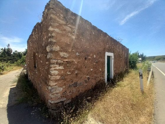 Foto 2 de Casa rural en venta en Sant Joan de Labritja de 3 habitaciones con jardín