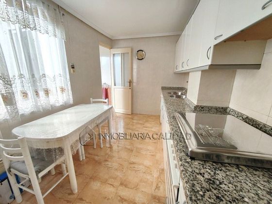 Foto 1 de Pis en venda a Centro - Burgos de 3 habitacions amb balcó i calefacció