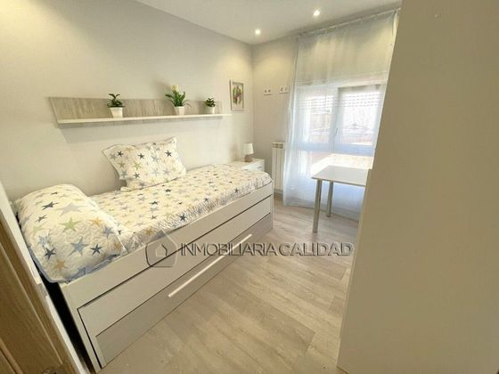 Foto 2 de Pis en venda a Plaza España - Villa Pilar - Reyes Católicos - Vadillos de 2 habitacions amb garatge i calefacció