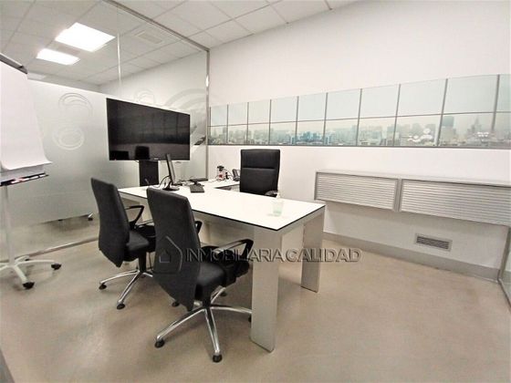 Foto 2 de Oficina en alquiler en Fuentecillas - Universidades con aire acondicionado y calefacción