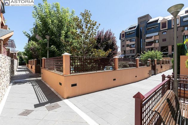 Foto 2 de Pis en venda a Bola de Oro - Serrallo de 2 habitacions amb terrassa i piscina