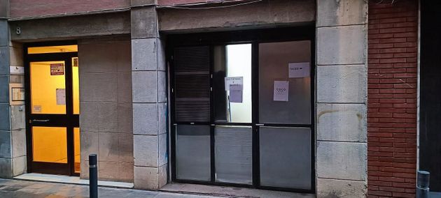 Foto 1 de Venta de local en Vila de Gràcia de 68 m²