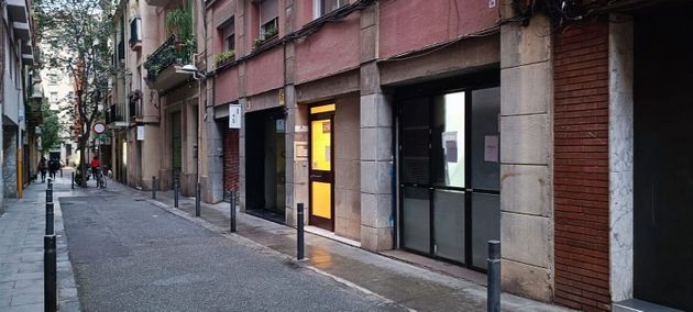 Foto 2 de Venta de local en Vila de Gràcia de 68 m²