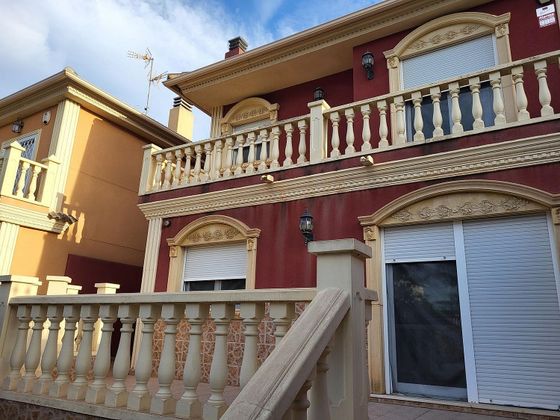 Foto 2 de Xalet en venda a La Portalada de 6 habitacions amb terrassa i garatge