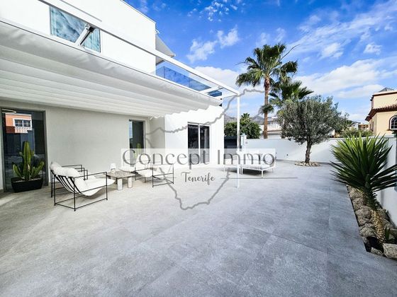 Foto 2 de Chalet en venta en calle Barranco del Inglés de 4 habitaciones con terraza y piscina