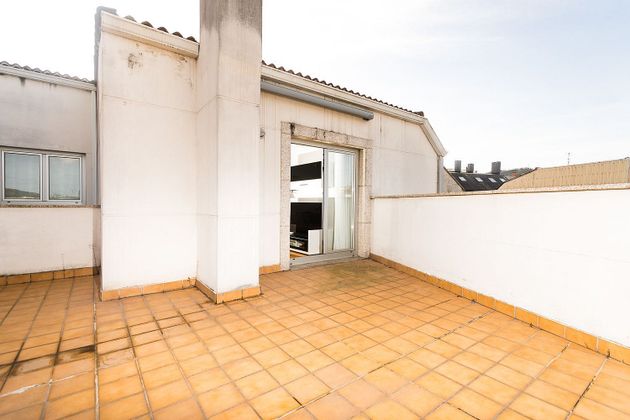 Foto 2 de Ático en venta en calle Otero Pedrayo de 2 habitaciones con terraza y garaje
