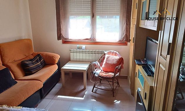 Foto 1 de Pis en venda a Cesuras de 2 habitacions amb garatge i balcó
