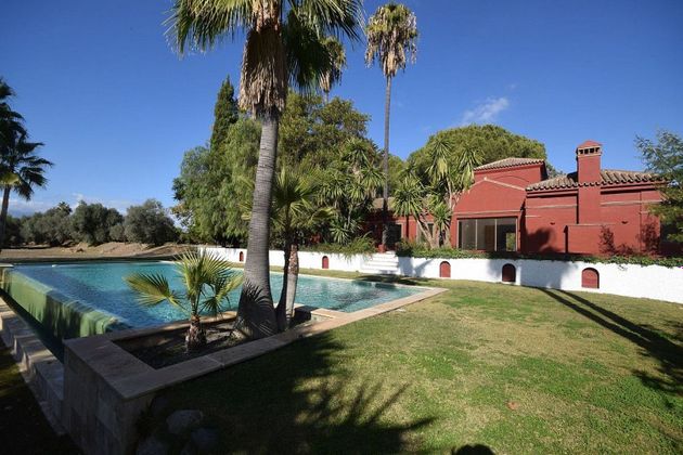 Foto 1 de Casa rural en venda a Coín de 8 habitacions amb terrassa i piscina