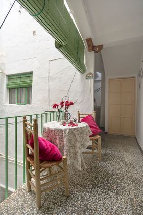 Foto 1 de Casa en venda a calle San Miguel de 6 habitacions amb terrassa i balcó
