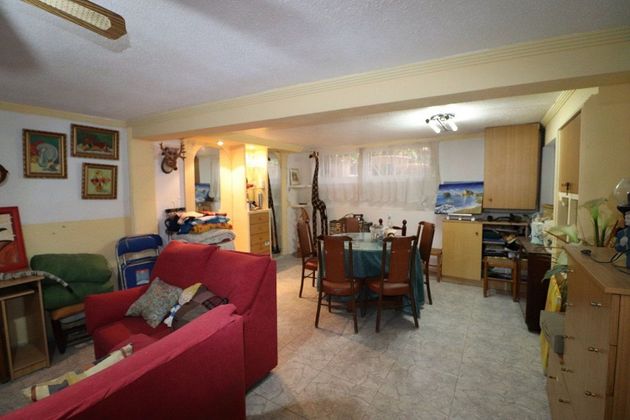 Foto 2 de Venta de chalet en Los Ángeles - Cruz de Caravaca de 4 habitaciones con garaje y aire acondicionado