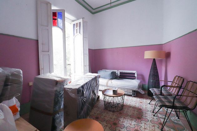 Foto 2 de Casa en venda a Centro - Almería de 6 habitacions amb terrassa