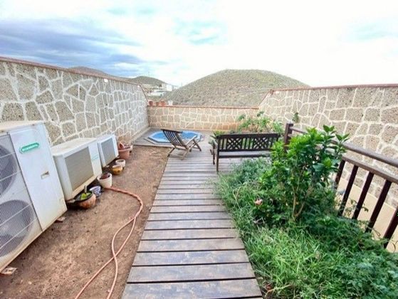 Foto 1 de Casa adossada en venda a San Miguel de Abona de 3 habitacions amb terrassa i garatge