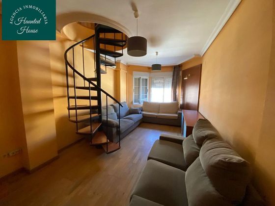 Foto 2 de Àtic en venda a Santa Cruz - Industria - Polígono Campollano de 2 habitacions amb terrassa i balcó