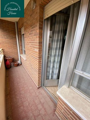 Foto 2 de Piso en alquiler en Franciscanos de 4 habitaciones con balcón y calefacción