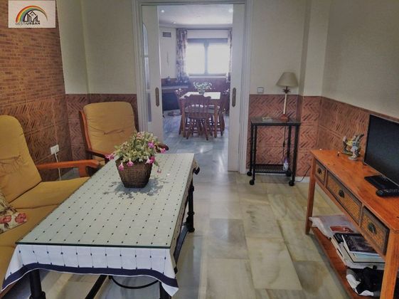 Foto 2 de Casa en venda a Poniente-Norte - Miralbaida - Parque Azahara de 5 habitacions amb terrassa i aire acondicionat